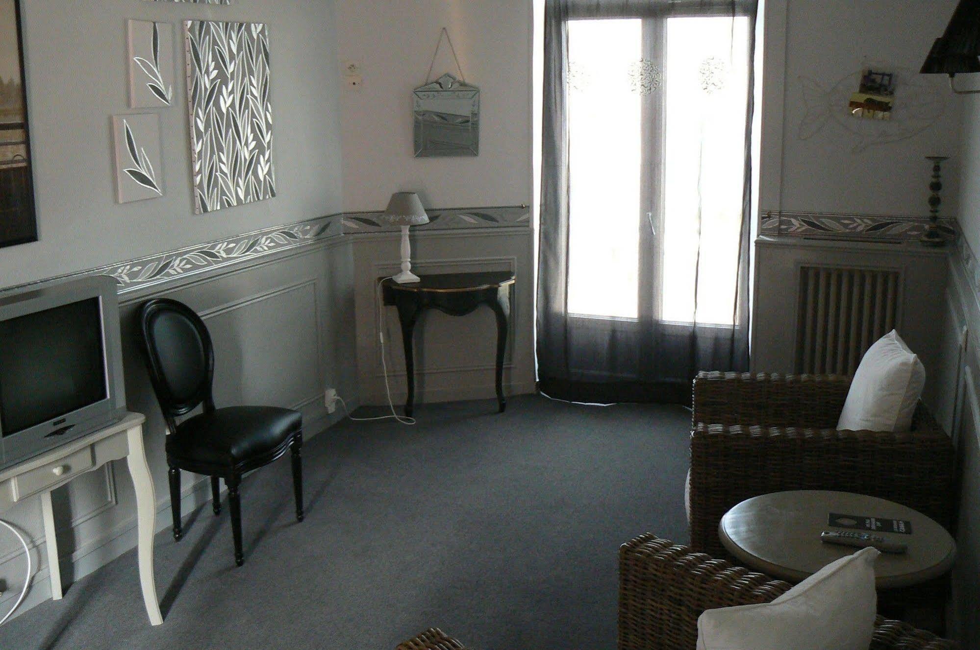The Originals Boutique, D'angleterre,